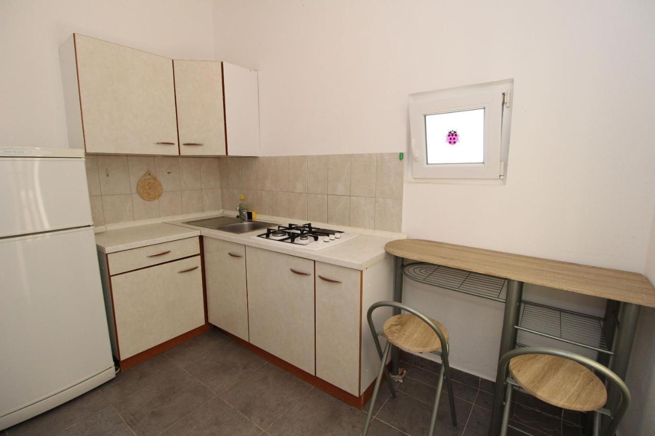 Apartment Marija Kolan Exterior foto